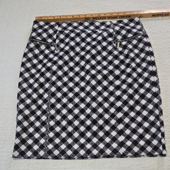 Michael Kors Dresses & Skirts - Michael Kors Black and White Checkered Pencil Skirt Ladies Size 12 Never Worn